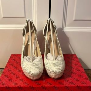 Guess Size 5M color silver white